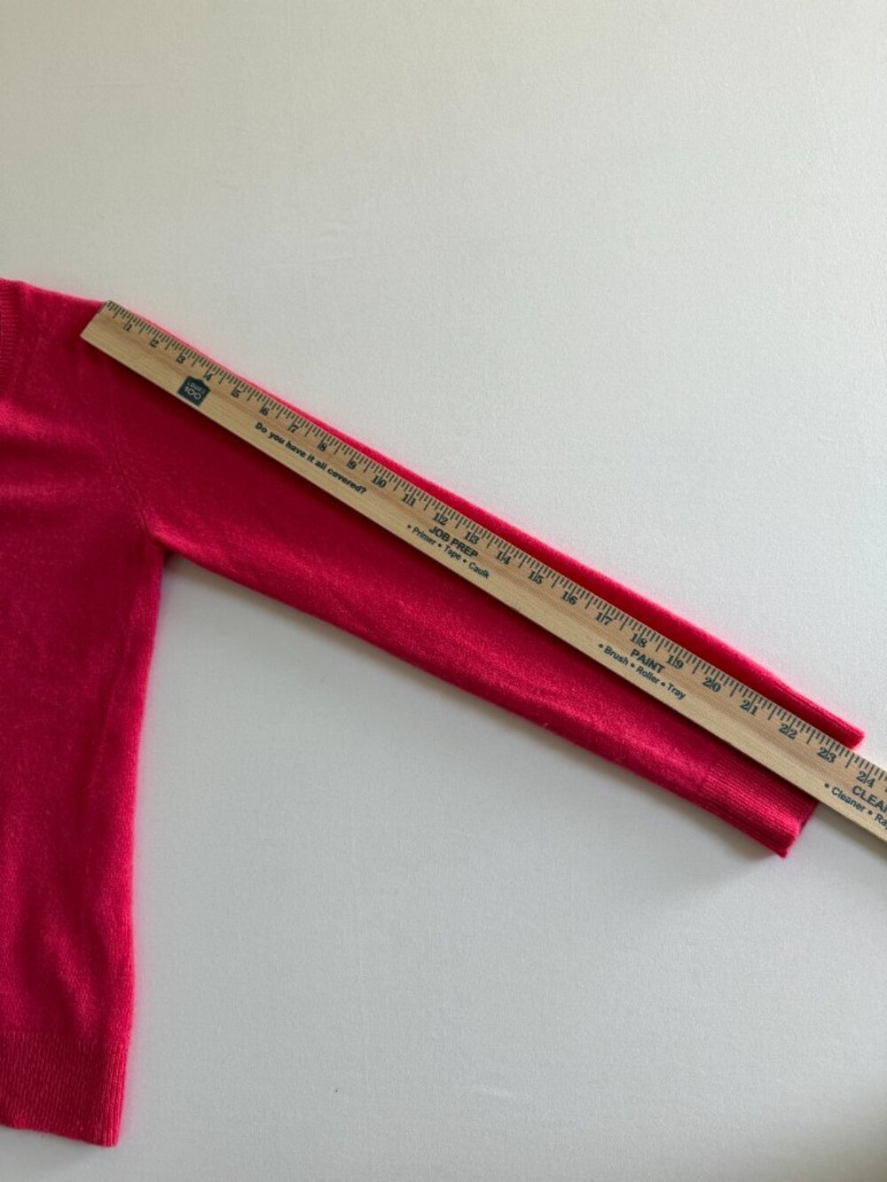 TAHARI 100% Cashmere Pink V Neck Sweater Medium - Picture 11 of 13